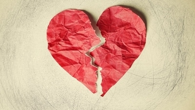 Breakup Day 2023: Date, history, funny quotes and memes to share on this day Breakup Day 2023: Date, history, funny quotes and memes to share on this day