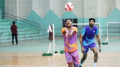 Ratheesh CK during a training session (Mumbai Meteors)