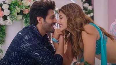 Kartik Aaryan and Kriti Sanon in a still from Shehzada. Kartik Aaryan and Kriti Sanon in a still from Shehzada.