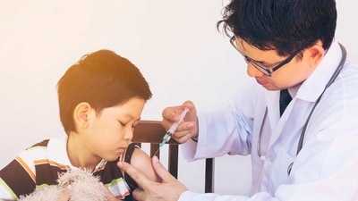 By taking the time to explain what to expect, answer their questions, and provide emotional support, you can make the blood test process much less stressful for both you and your child. (freepik ) By taking the time to explain what to expect, answer their questions, and provide emotional support, you can make the blood test process much less stressful for both you and your child. (freepik )