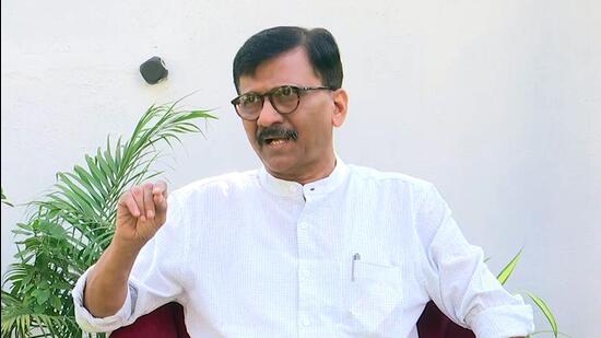 Mumbai, Feb 19 (ANI): Shiv Sena (Uddhav Balasaheb Thackeray) MP Sanjay Raut speaks to the media on Election Commission allotting the Shiv Sena name, bow and arrow symbol to the Shinde faction, in Mumbai on Sunday. (ANI Photo) (ANI)