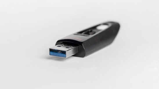 OTG pen drives are an easy way to access your data anywhere. (Unsplash)