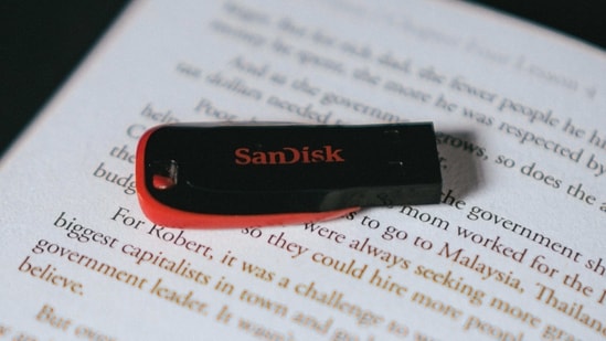 A bootable pen drive is helpful as you can shift your operating system like Windows to it. (Unsplash)