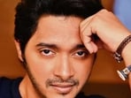Shreyas Talpade apologises to Kriti Sanon on Twitter.