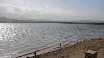 According to the police, a group of five students from Kothrud entered the dam waters near Sonpur village on Monday evening. However, when the two started drowning, the others cried for help and locals rushed to the spot and tried to rescue the duo. (HT FILE PHOTO)