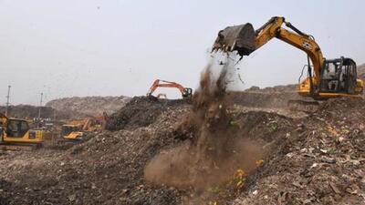 According to the report, the city currently processes 61.5% of the total waste it generates per day, and MCD plans to achieve 86.4% processing capacity by December this year. (HT Archive) According to the report, the city currently processes 61.5% of the total waste it generates per day, and MCD plans to achieve 86.4% processing capacity by December this year. (HT Archive)