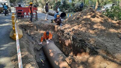 Along with this major repair, the installation of vacuum air valves on the main water channel at Saket Bridge, connecting the newly laid 1,168 mm pipeline at Indira nagar at Teen Hath Naka and daily maintenance of the supply will also be done during these four days. (Praful Gangurde / HT Photo) Along with this major repair, the installation of vacuum air valves on the main water channel at Saket Bridge, connecting the newly laid 1,168 mm pipeline at Indira nagar at Teen Hath Naka and daily maintenance of the supply will also be done during these four days. (Praful Gangurde / HT Photo)