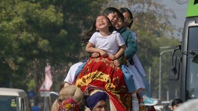 Residents continued to “feel the heat” as the city’s maximum temperature continue to remain at 29.5 degrees on Tuesday, the same as the previous day, while the minimum temperature went up notches – from 14.6°C on Monday to 16.6 degrees. (HT File)