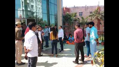 Students of KMC Language University in Lucknow staging a protest on the issue on Tuesday. (Sourced) Students of KMC Language University in Lucknow staging a protest on the issue on Tuesday. (Sourced)