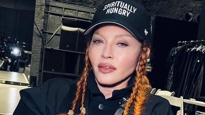 Madonna posted a new picture of herself on Twitter. Madonna posted a new picture of herself on Twitter.