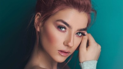 Flawless makeup tips for dusky skin tone (Photo by Ali Pazani on Pexels)
