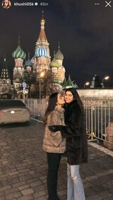 Khushi Kapoor shared a picture with Sridevi. Khushi Kapoor shared a picture with Sridevi.