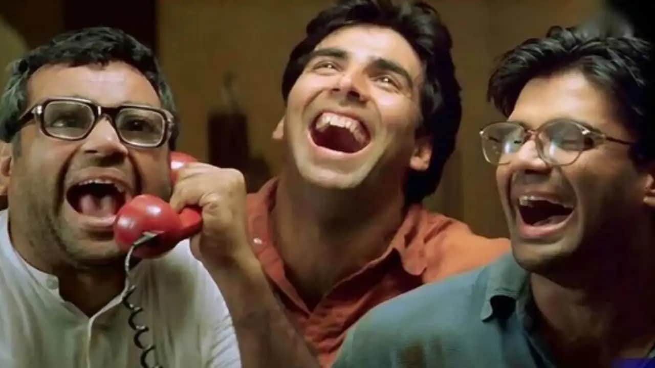 Paresh Rawal, Akshay Kumar and Suniel Shetty in a still from Hera Pheri Paresh Rawal, Akshay Kumar and Suniel Shetty in a still from Hera Pheri