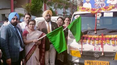 Deputy commissioner Surabhi Malik flagging off the public awareness drive to increase enrolment at Ludhiana government schools/ (HT Photo)