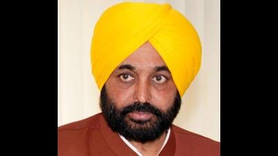 Punjab chief minister Bhagwant Mann had travelled to Mumbai, Chennai, Hyderabad, Mumbai, and Germany to meet business leaders and representatives of the industry associations, and invited them to the summit. (HT File) Punjab chief minister Bhagwant Mann had travelled to Mumbai, Chennai, Hyderabad, Mumbai, and Germany to meet business leaders and representatives of the industry associations, and invited them to the summit. (HT File)
