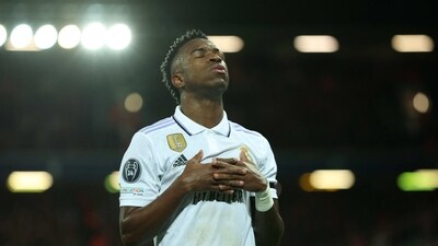 Soccer Football - Champions League - Round of 16 First Leg - Liverpool v Real Madrid - Anfield, Liverpool, Britain - February 21, 2023  Real Madrid's Vinicius Junior celebrates scoring their second goal REUTERS/Phil Noble (REUTERS)