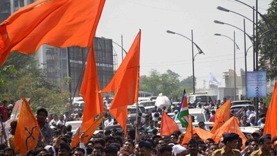 Shiv Sena flags (Rishikesh Choudhary/HT Photo) Shiv Sena flags (Rishikesh Choudhary/HT Photo)