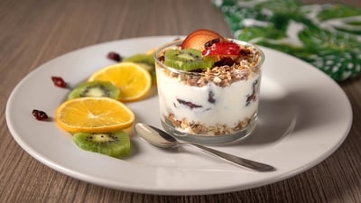 Contains probiotics: Like regular yogurt, hung curd contains live and active cultures, which are beneficial bacteria that help maintain a healthy gut. Probiotics may also boost immunity and reduce the risk of certain diseases. (Unsplash) Contains probiotics: Like regular yogurt, hung curd contains live and active cultures, which are beneficial bacteria that help maintain a healthy gut. Probiotics may also boost immunity and reduce the risk of certain diseases. (Unsplash)