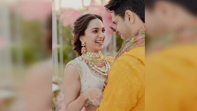 For the Haldi ceremony, Kiara Advani donned an ivory embellished lehenga paired with a yellow dupatta. (Instagram/@kiaraaliaadvani) For the Haldi ceremony, Kiara Advani donned an ivory embellished lehenga paired with a yellow dupatta. (Instagram/@kiaraaliaadvani)
