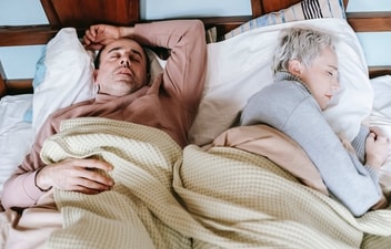 Why do men and women sleep differently? Experts answer (Photo by Gary Barnes on Pexels) Why do men and women sleep differently? Experts answer (Photo by Gary Barnes on Pexels)