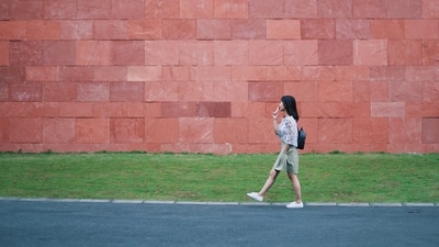 Meal breaks: Take a break after your meal and go out for a short walk. It will help improve digestion as you walk and refresh your mind. You can go for a walk with your friends and colleagues to increase your step count while having company. (Unsplash) Meal breaks: Take a break after your meal and go out for a short walk. It will help improve digestion as you walk and refresh your mind. You can go for a walk with your friends and colleagues to increase your step count while having company. (Unsplash)
