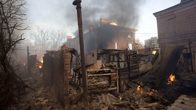Smoke emanates from multiple buildings after shelling in the Donetsk region on December 4. Known as the epicenter of the Russia - Ukraine war, (AFP) Smoke emanates from multiple buildings after shelling in the Donetsk region on December 4. Known as the epicenter of the Russia - Ukraine war, (AFP)