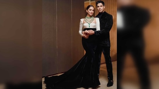 The highlight of Kiara Advani's look was the statement necklace that features Zambian green emerald stone.&nbsp;(Instagram/@manishmalhotra)