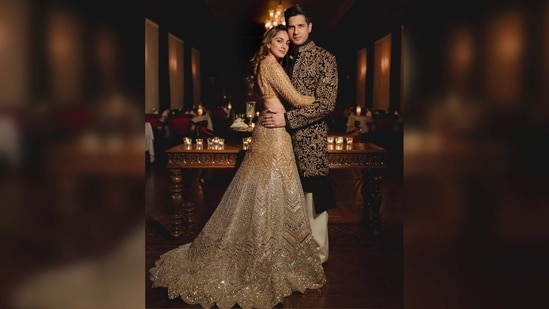 Kiara Advani donned a stunning golden embellished contemporary lehenga set.&nbsp;(Instagram/@kiaraaliaadvani)