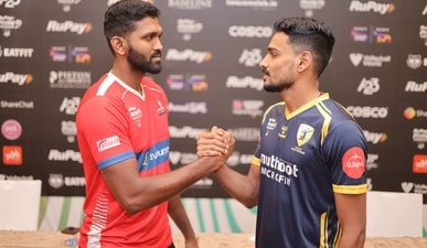 Calicut Heroes' Ashwin Raj and Kochi Blue Spikers' Erin Varghese (PVL) Calicut Heroes' Ashwin Raj and Kochi Blue Spikers' Erin Varghese (PVL)