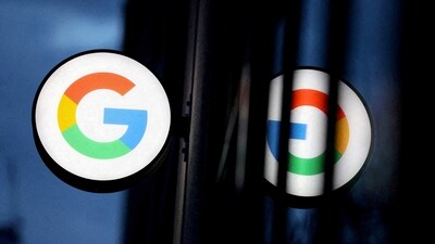 FILE PHOTO: The logo for Google LLC is seen at the Google Store Chelsea in Manhattan, New York City, U.S., November 17, 2021. REUTERS/Andrew Kelly/File Photo/File Photo (Reuters)