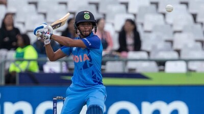 Harmanpreet Kaur (AP) Harmanpreet Kaur (AP)