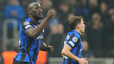 Inter Milan's Romelu Lukaku, left, celebrates after scoring during the Champions League, round of 16, first leg soccer match between Inter Milan and Porto, at the San Siro stadium in Milan, Italy, Wednesday, Feb. 22, 2023. (AP Photo/Luca Bruno) (AP)