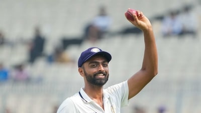 aydev Unadkat gestures after taking 6 wickets in the Ranji Trophy final (PTI)