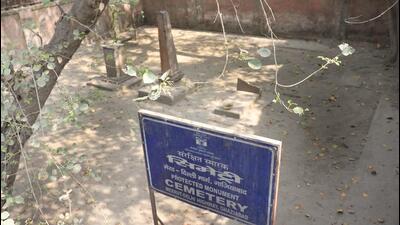 The Christian cemetery near Delhi-Meerut Road. (Sakib Ali /HT Photo) The Christian cemetery near Delhi-Meerut Road. (Sakib Ali /HT Photo)