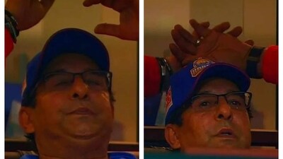 An angry Wasim Akram kicked chairs in the dressing room after Karachi Kings lost to Multan Sultans in PSL An angry Wasim Akram kicked chairs in the dressing room after Karachi Kings lost to Multan Sultans in PSL