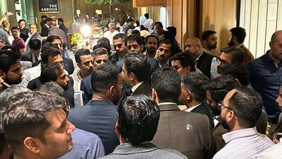 Huge crowds line up at DLF office. (Twitter/AlokJain) Huge crowds line up at DLF office. (Twitter/AlokJain)