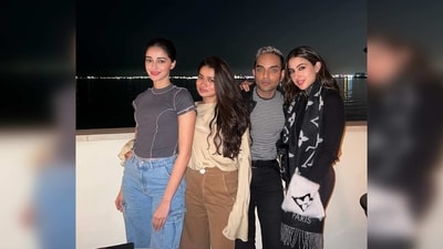 In one of the pictures, Ananya Panday can be seen posing with Ananya Panday and her friends in front of a picturesque backdrop. (Instagram/@saraalikhan95)