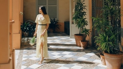 With the right clothing and styling tricks, you can instantly appear taller and more confident. (Pexels ) With the right clothing and styling tricks, you can instantly appear taller and more confident. (Pexels )