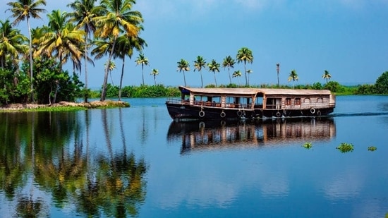 Alleppey, Kerala: Known as the "Venice of the East", Alleppey is a network of canals, lagoons, and lakes that meander through the lush greenery of Kerala. The place is famous for its houseboats, which are a unique way to explore the backwaters of Alleppey.&nbsp;(File Photo)