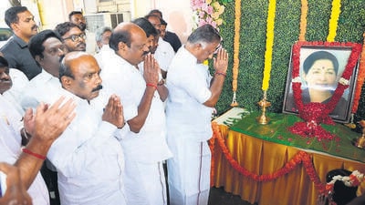 Expelled AIADMK leader O Panneerselvam pays tributes to party’s late supremo J Jayalalithaa on her 75th birth anniversary, in Chennai on Friday. (HT photo) Expelled AIADMK leader O Panneerselvam pays tributes to party’s late supremo J Jayalalithaa on her 75th birth anniversary, in Chennai on Friday. (HT photo)