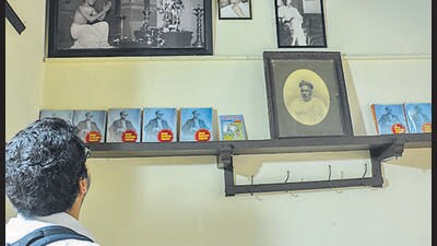 Pune, India - February 26, 2020: The hostel room of freedom fighter Vinayak Damodar Savarkar, popularly known as Veer Savarkar, open for all in Fergussion College on his death anniversary in Pune, India, on Wednesday, February 26, 2020. (Photo by Milind Saurkar/Hindustan Times) (Milind Saurkar/HT Photo) Pune, India - February 26, 2020: The hostel room of freedom fighter Vinayak Damodar Savarkar, popularly known as Veer Savarkar, open for all in Fergussion College on his death anniversary in Pune, India, on Wednesday, February 26, 2020. (Photo by Milind Saurkar/Hindustan Times) (Milind Saurkar/HT Photo)