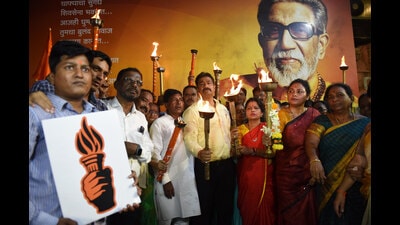 The Sena’s practice of Hindutva has been more aggressive and populist than the Bharatiya Janata Party (BJP). The urban Hindu youth connects to the Sena through linguistic affinity and is inspired by its somewhat militant postures (HT PHOTO) The Sena’s practice of Hindutva has been more aggressive and populist than the Bharatiya Janata Party (BJP). The urban Hindu youth connects to the Sena through linguistic affinity and is inspired by its somewhat militant postures (HT PHOTO)