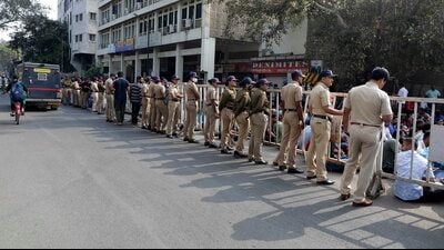 The city police have stepped up security inside the Kasba Peth assembly segment and deployed 1,500 police personnel along with various squads and officers. (HT PHOTO) The city police have stepped up security inside the Kasba Peth assembly segment and deployed 1,500 police personnel along with various squads and officers. (HT PHOTO)