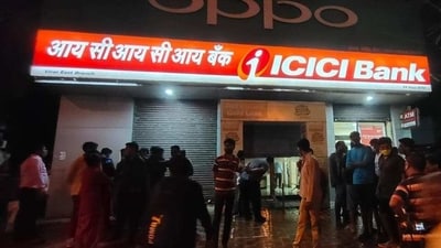 ICICI Bank, Virar, at the time of the incident. ICICI Bank, Virar, at the time of the incident.