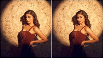 “Give me a cup of hot hazelnut coffee and I’m happy,” Mouni captioned her pictures. Styled by fashion stylist Mohit Rai, Mouni wore her tresses open in wavy curls with a side part. (Instagram/@imouniroy) “Give me a cup of hot hazelnut coffee and I’m happy,” Mouni captioned her pictures. Styled by fashion stylist Mohit Rai, Mouni wore her tresses open in wavy curls with a side part. (Instagram/@imouniroy)