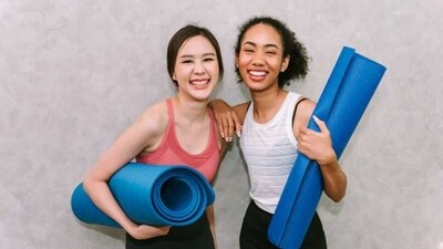In good friendships, we never keep the score of who owes the other person what. It is based on unconditional love, and not transactional benefits. (Unsplash) In good friendships, we never keep the score of who owes the other person what. It is based on unconditional love, and not transactional benefits. (Unsplash)