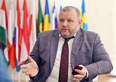 Russia-Ukraine War: Ukrainian chargé d’affaires Ivan Konovalov is seen during an interview with Hindustan Times. Russia-Ukraine War: Ukrainian chargé d’affaires Ivan Konovalov is seen during an interview with Hindustan Times.