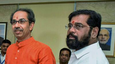 Mumbai, India - Nov. 29, 2019:Maharashtra Chief Minister Uddhav Thackeray being felicitated by Maharashtra Minister Eknath Shinde (R) before taking charge at Mantralaya in Mumbai, India, on Friday, November 29, 2019.(HT PHOTO)
