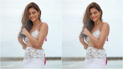 Aamna brought beach vibes on Instagram as she picked a white and silver co-ord set for the weekend chill. (Instagram/@aamnasharifofficial) Aamna brought beach vibes on Instagram as she picked a white and silver co-ord set for the weekend chill. (Instagram/@aamnasharifofficial)