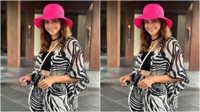 Aamna's fashion diaries are getting better by the day. A few days back, the actor shared a string of pictures of herself decked up in monochrome silk co-ord set. (Instagram/@aamnasharifofficial) Aamna's fashion diaries are getting better by the day. A few days back, the actor shared a string of pictures of herself decked up in monochrome silk co-ord set. (Instagram/@aamnasharifofficial)